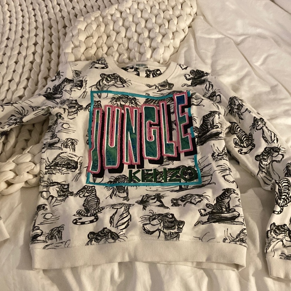 Kenzo pullover - in good condition. Runs small!